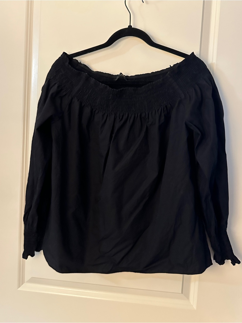 Zara Black Off-Shoulder Smocked Off the Shoulder Blouse Women’s Large